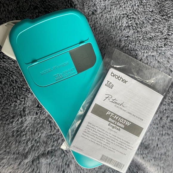 NWT Brother P-Touch PT-H103W Handheld Personal Label Maker - Picture 2 of 3